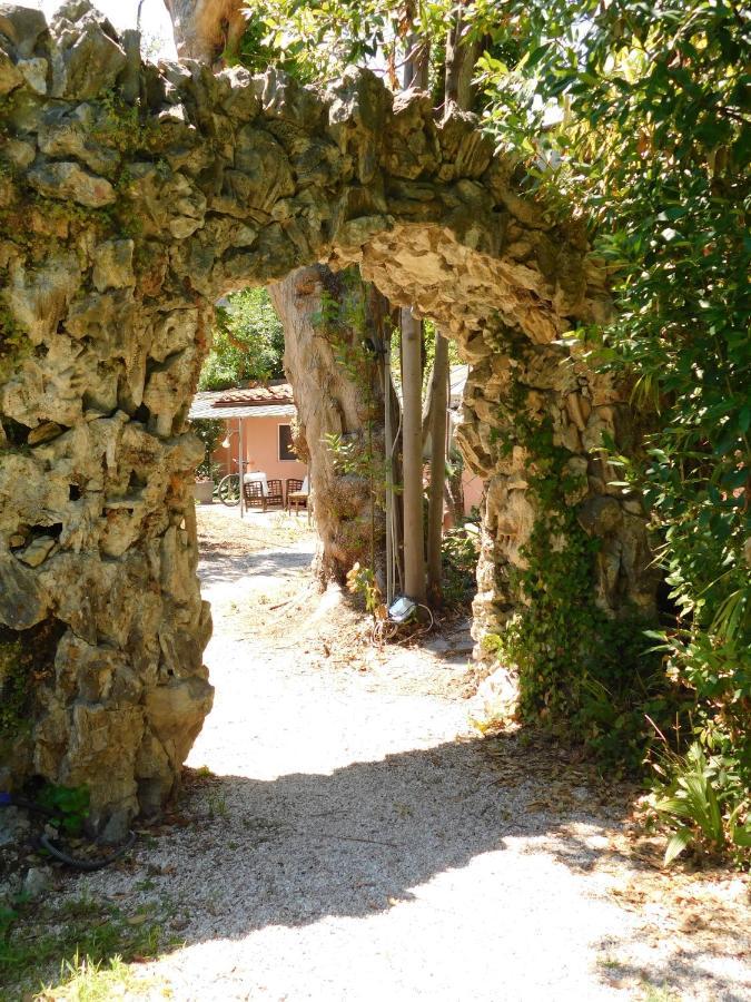 Appartamento Con Piscina Immersa Nel Verde 卡希纳 外观 照片