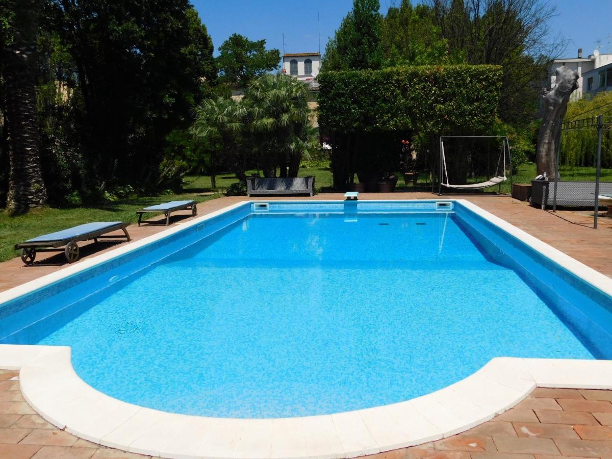 Appartamento Con Piscina Immersa Nel Verde 卡希纳 外观 照片