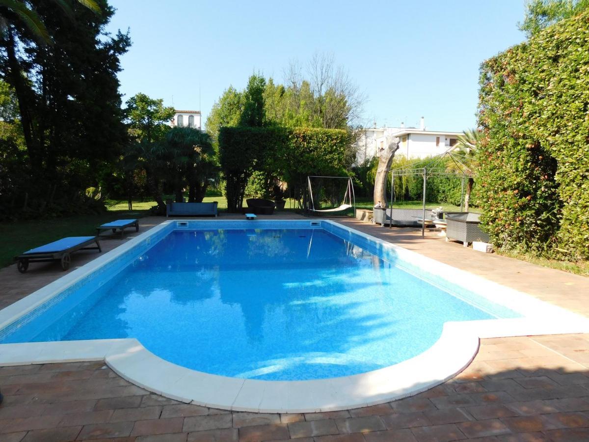 Appartamento Con Piscina Immersa Nel Verde 卡希纳 外观 照片